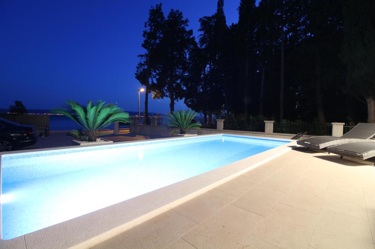 Villa Beachfront Sea Palace Kaštela Exteriér fotografie