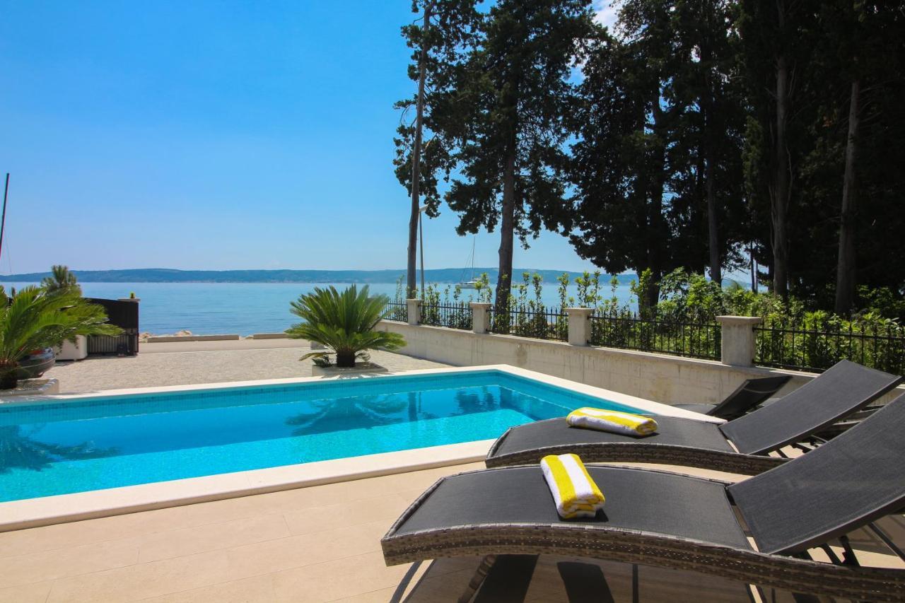 Villa Beachfront Sea Palace Kaštela Exteriér fotografie