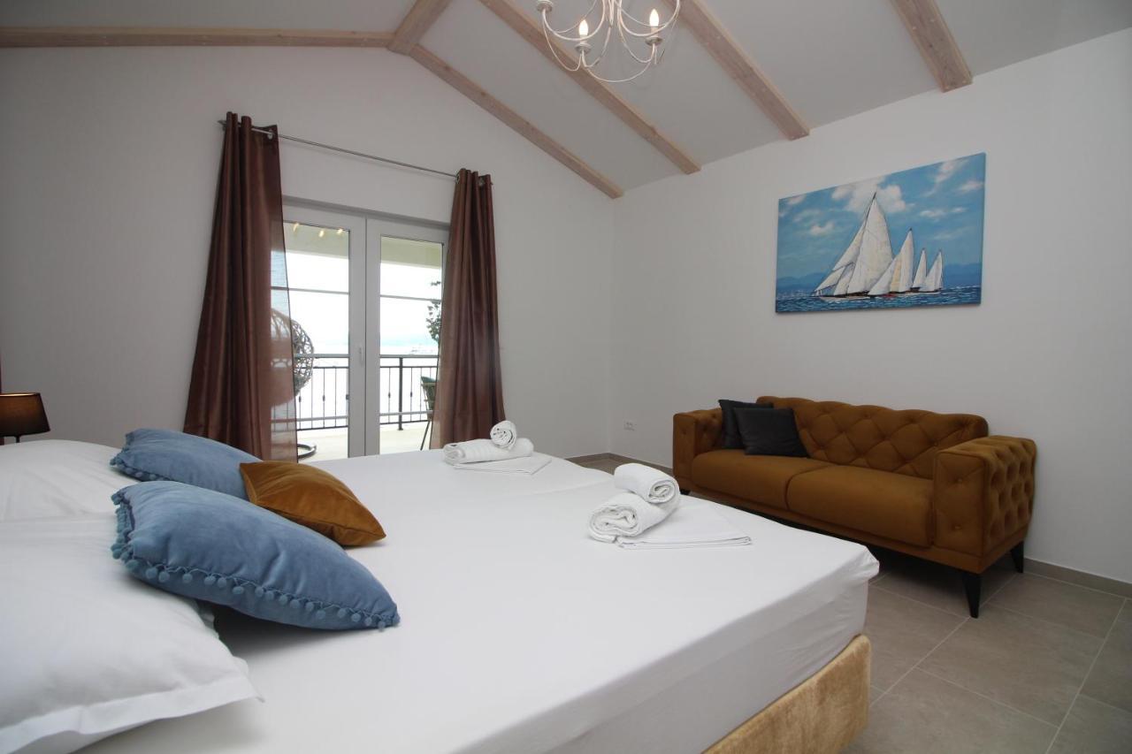 Villa Beachfront Sea Palace Kaštela Exteriér fotografie