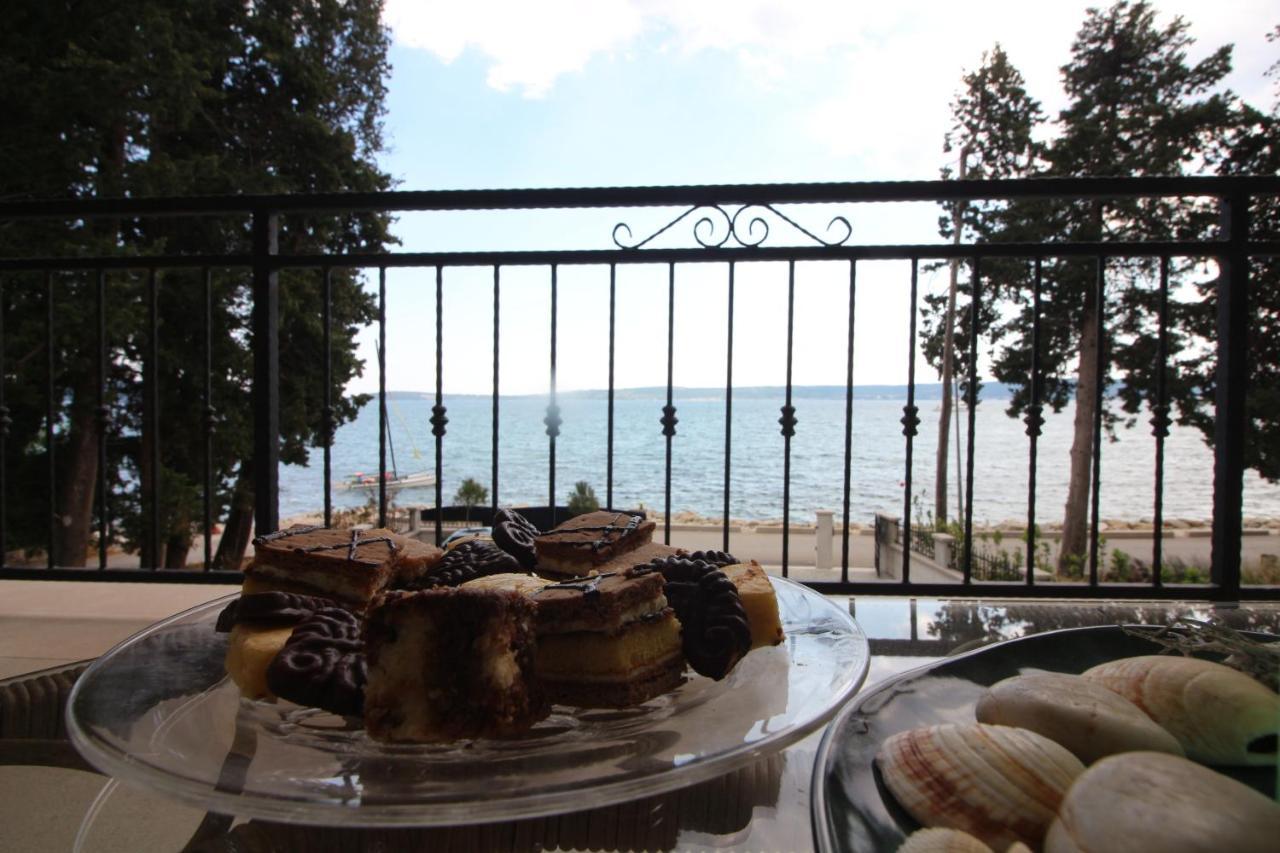 Villa Beachfront Sea Palace Kaštela Exteriér fotografie