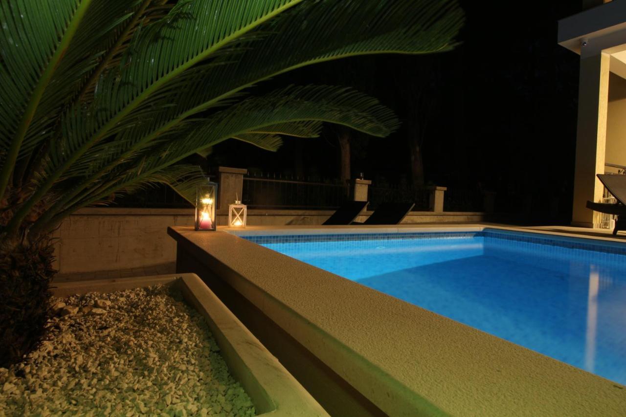 Villa Beachfront Sea Palace Kaštela Exteriér fotografie